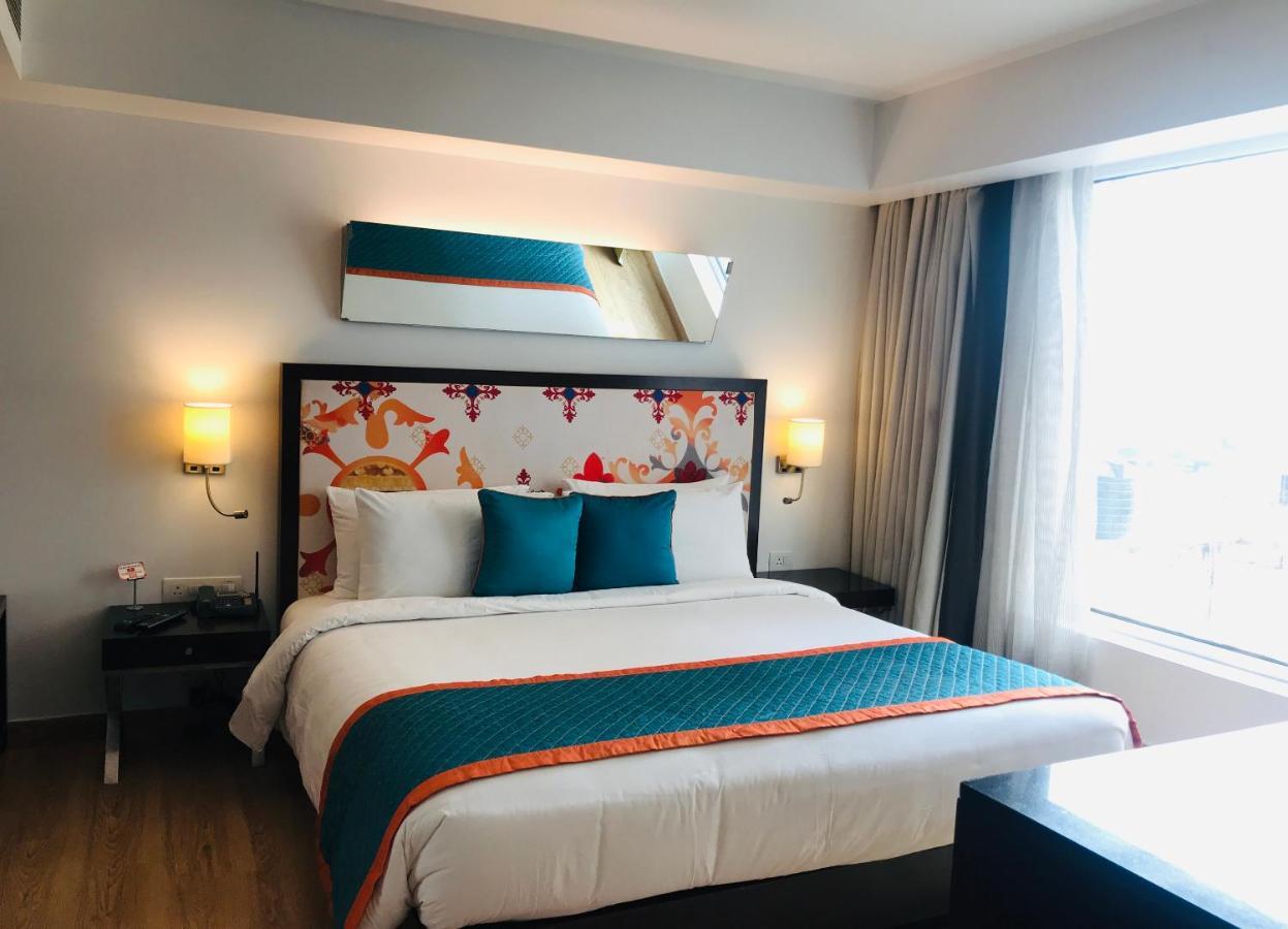 Golden Tulip City Centre Гургаон Экстерьер фото