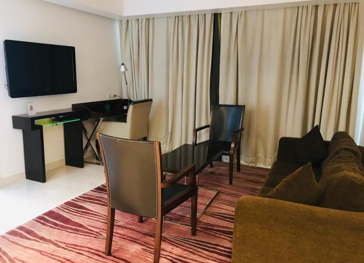 Golden Tulip City Centre Гургаон Экстерьер фото