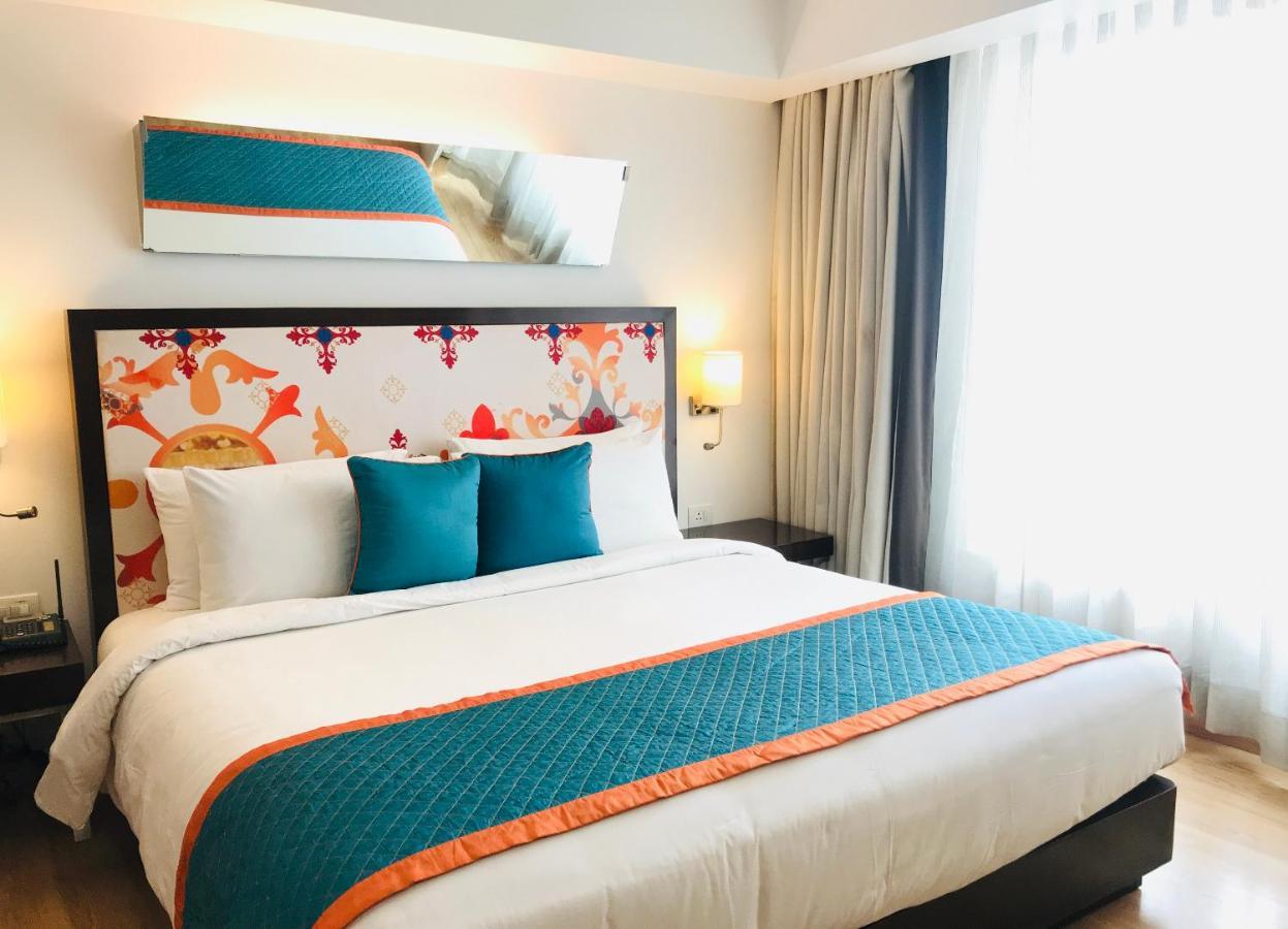 Golden Tulip City Centre Гургаон Экстерьер фото