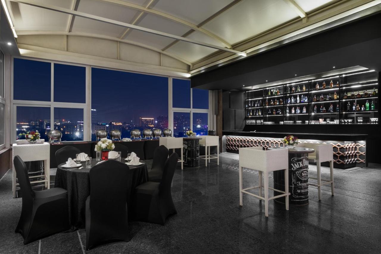 Golden Tulip City Centre Гургаон Экстерьер фото